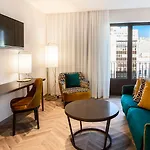 Отель Eurostars Puerta Real