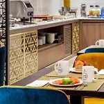 Eurostars Puerta Real 4*