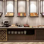 Eurostars Puerta Real Отель
