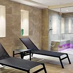 Отель Eurostars Puerta Real