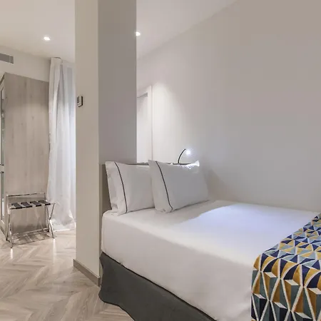 Ξενοδοχείο Eurostars Puerta Real 4*