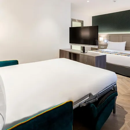 Eurostars Puerta Real Hotel