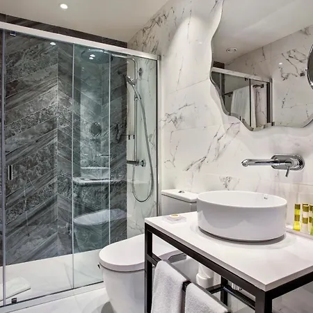 Eurostars Puerta Real Hotel 4*